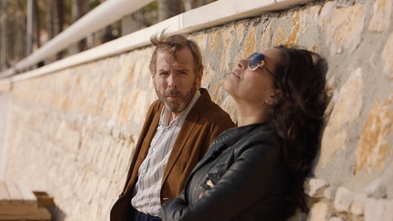 Timothy Spall y Sarita Choudhury