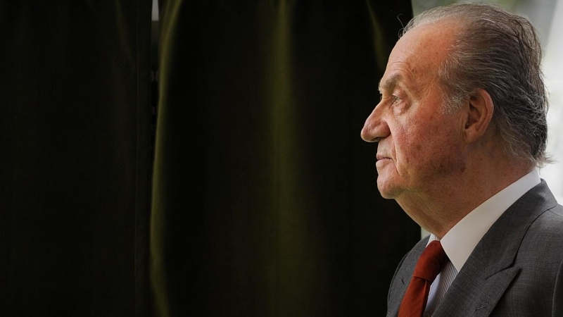 El rey Juan Carlos I, en la inauguración de la Torre Iberdrola, la sede de la compañía energética en Bilbao. AFP