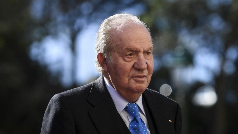 El rey Juan Carlos I, a su llegada al XII Encuentro COTEC Europa celebrado en el Palacio Nacional de Mafra, en Portugal, en febrero de 2018. AFP