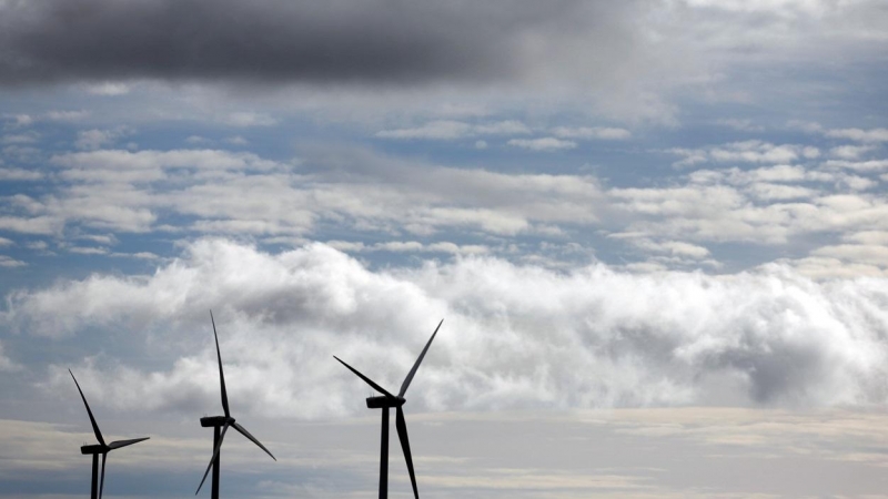 Los aerogeneradores de una parque eólico de  Iberdrola, en Moranchon (Guadalajara). REUTERS/Sergio Perez