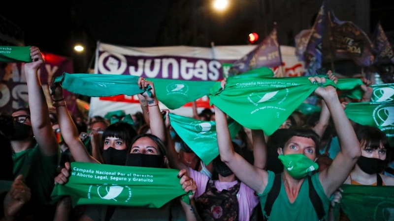 Manifestación en Buenos Aires para reclamar la legalización del derecho al aborto libre y gratuito.