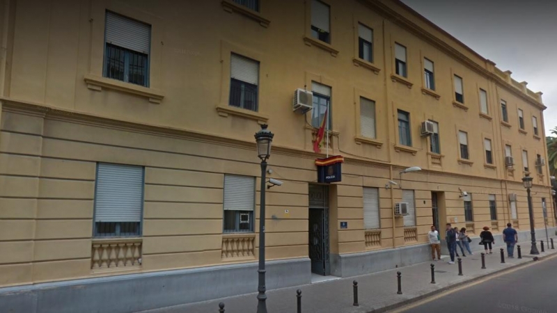 26/12/2020. Imagen del exterior de la comisaria de zapadores, en València. - Google Maps