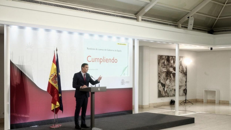 El presidente del Gobierno, Pedro Sánchez durante la rueda de prensa para presentar el primer informe de rendición de cuentas del Gobierno. E.P./E. Parra