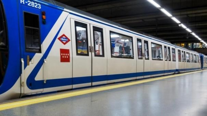 Fuerte bronca en el Metro de Madrid a raíz de una mascarilla: 'Ha sido un esperpento sin sentido por ambas partes'