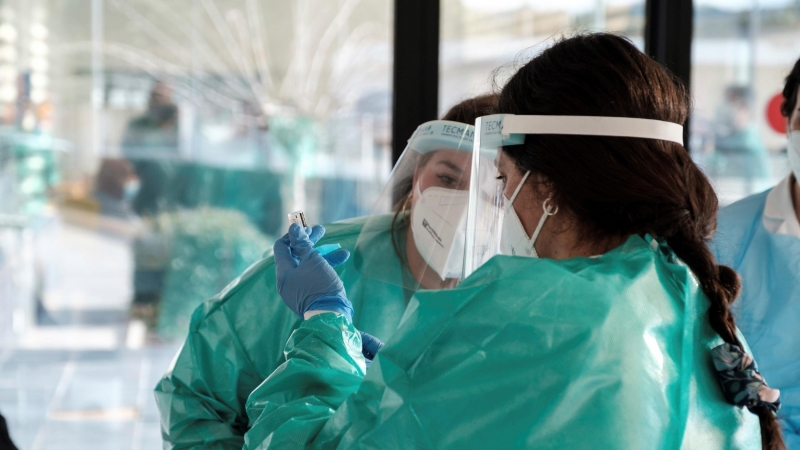 Un momento del primer acto de vacunación en el área de salud de Ibiza y Formentera,