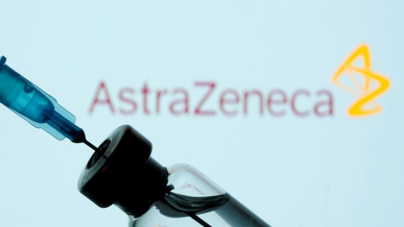 Un vial de AstraZeneca.