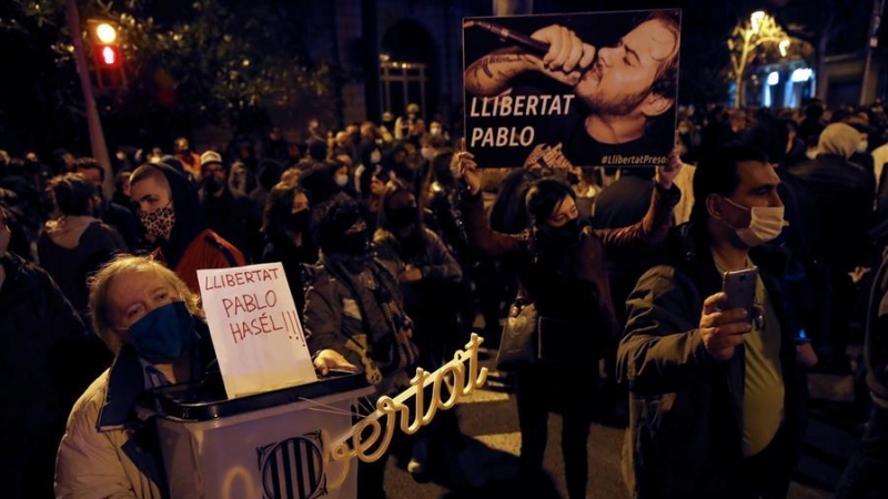 Concentración en apoyo a Pablo Hásel en Barcelona.