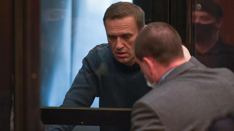 El líder opositor ruso Alexéi Navalni a su llegada al tribunal.