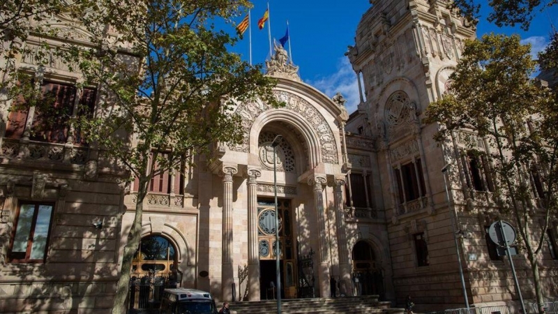 Fachada del Tribunal Superior de Justicia de Catalunya.