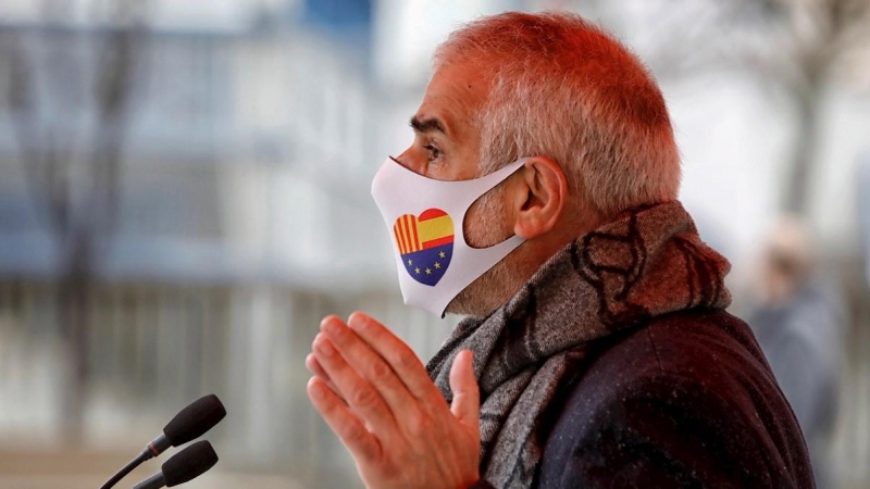 El candidato a la presidencia de la Generalitat, Carlos Carrizosa, durante su intervención en un acto de campaña celebrado este domingo en Girona.