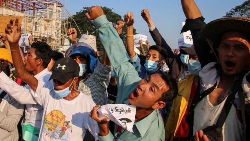 Protesta contra el golpe militar en Myanmar