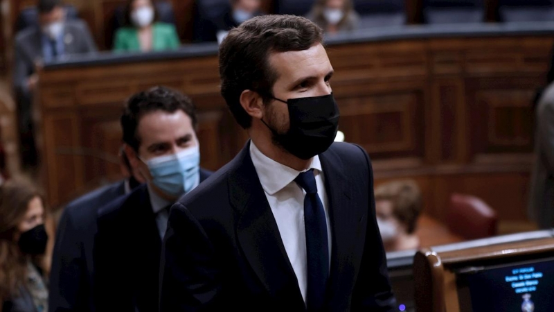 03/02/2021. El líder del Partido Popular, Pablo Casado, y otros diputados populares en el Congreso. - EFE