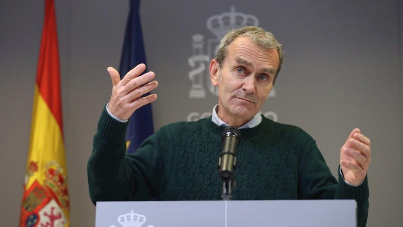 El director del Centro de Coordinación de Alertas y Emergencias Sanitarias, Fernando Simón, ofrece una rueda de prensa en la sede del Ministerio de Sanidad, este lunes en Madrid.