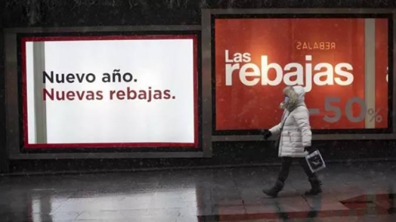 Las rebajas no salvan la contratación del comercio, que cayó un 16% por el impacto del coronavirus.