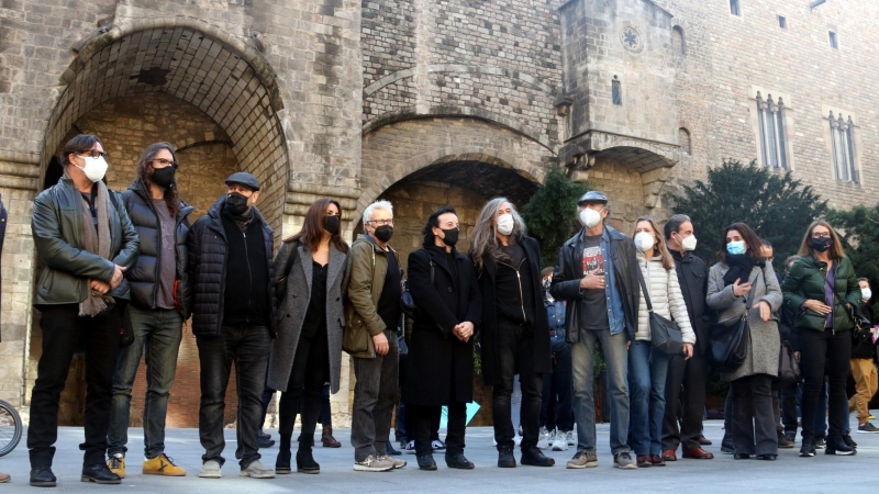 La concentració impulsada per l'Acadèmia Catalana de la Música demana l’indult de Pablo Hasel, a la Plaça de Ramon Berenguer el Gran, de Barcelona.