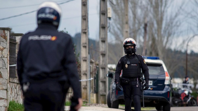 efectivos de la policía nacional