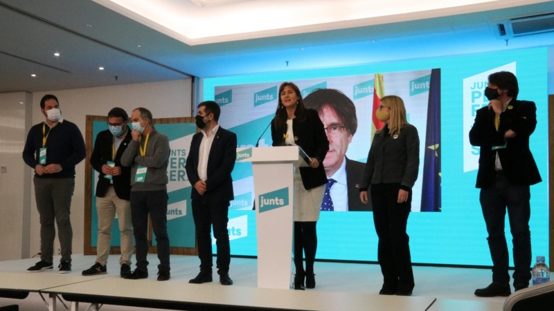 EL JxCat valora t la nit electoral del 14-F, amb la candidata, Laura Borràs.