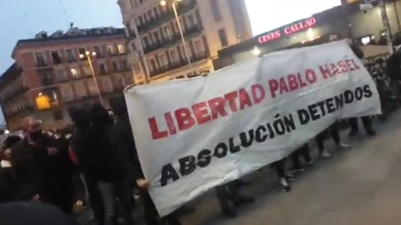 DIRECTO | Concentración en Madrid por la libertad del rapero Pablo Hasél y por los detenidos en la protesta del miércoles