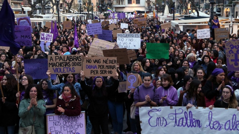 Manifestació unitària del moviment feminista a Tarragona el 8 de març del 2020.