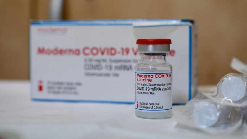 Moderna iniciará ensayos de una dosis de su vacuna contra la variante sudafricana de la covid-19.