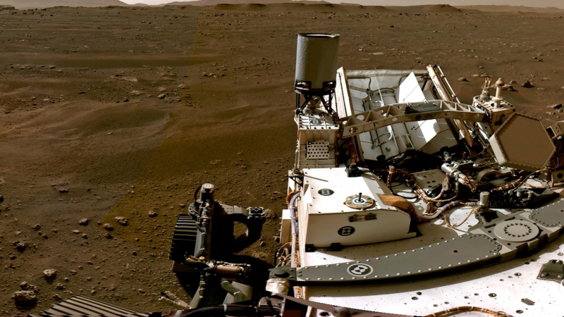 Una parte de un panorama compuesto por imágenes individuales tomadas por las cámaras de navegación, o Navcams, a bordo del vehículo Perseverance Mars de la NASA