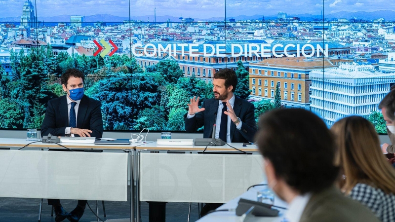 El líder del PP, Pablo Casado, y su número dos, Teodoro García Egea, presiden el comité de dirección del partido.