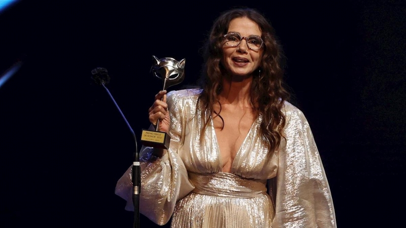 La actriz Victoria Abril tras recibir el Premio Feroz de Honor 2021, este martes.