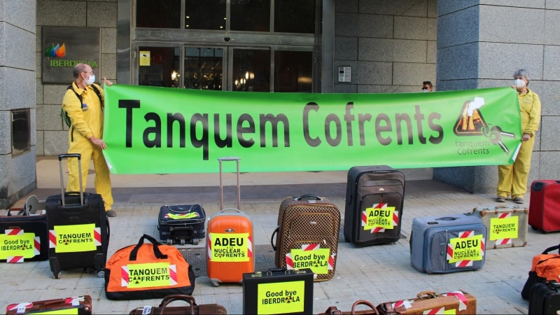 Una mobilització de protesta del col·lectiu Tanquem Cofrents.