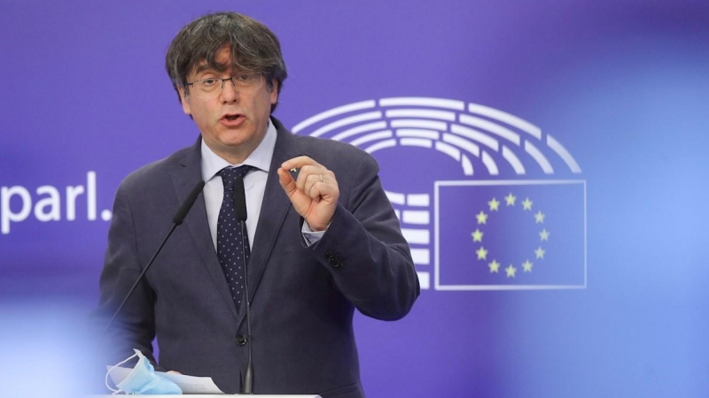 24/02/2021. Imagen de archivo del eurodiputado Carles Puigdemont hablando durante una rueda de prensa en el Parlamento Europeo. - EFE