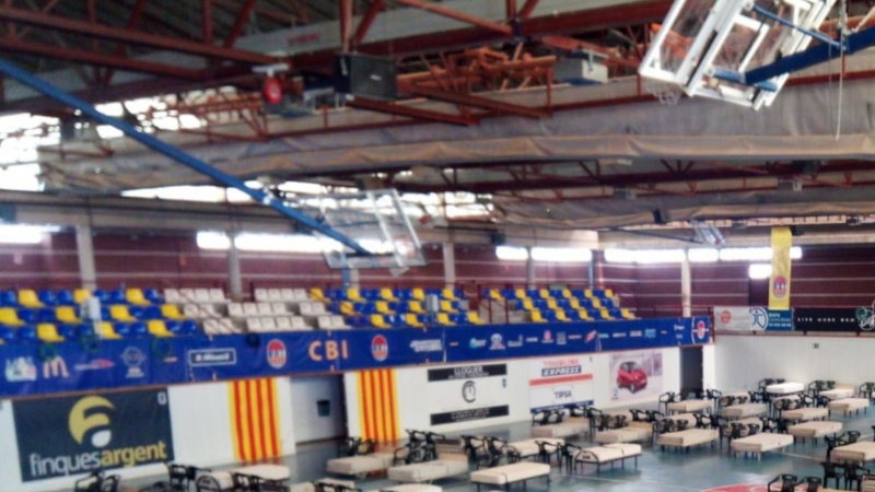 L'interior de l'hospital de campanya d'Igualada, que finalment no es va fer servir.