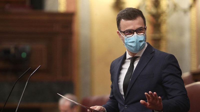 El portavoz de Ciudadanos, Pablo Cambronero, interviene en la sesión plenaria celebrada en el Congreso de los Diputados en el que se debate el proyecto de ley de Impuesto sobre transacciones financieras, la conocida como 'Tasa Tobin', en Madrid (España),