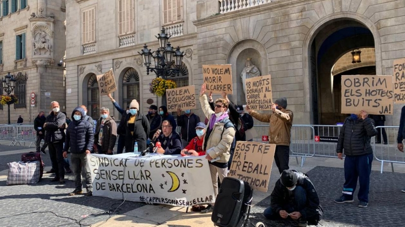 Roda de premsa de presentació del Sindicat de persones sense llar de Barcelona.