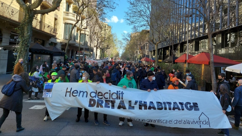 Capçalera de la manifestació per la regulació del preu dels lloguers.