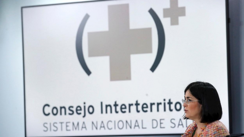 La Ministra de Sanidad, Carolina Darias, ofrece una rueda de prensa para explicar los acuerdos del Consejo Interterritorial del Sistema Nacional de Salud, este miércoles en Madrid.