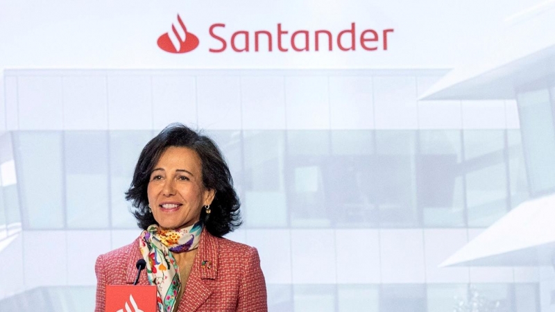 La presidenta del Banco Santander, Ana Botín, interviene en la junta de accionistas celebrada en el Centro de Formación El Solaruco de la Ciudad Grupo Santander, sede del banco en Madrid. EFE/ Banco Santander