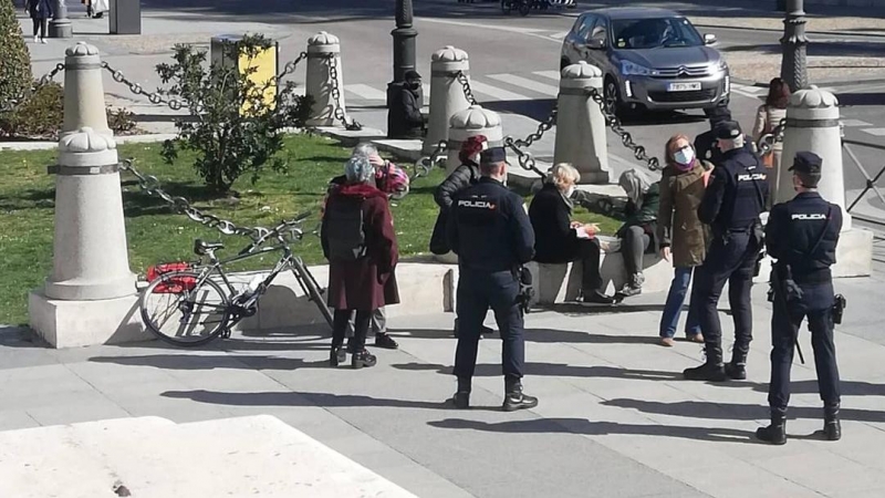 Momento de la intervención de la Policía Nacional ante el colectivo Apostasía Feminista.