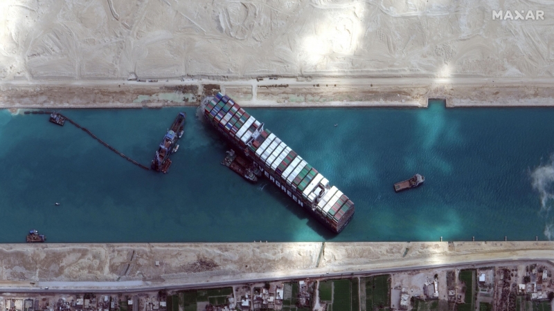 El buque Ever Given es desencallado tras casi una semana de bloqueo del canal de Suez