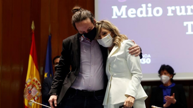 Pablo Iglesias y Yolanda Díaz, en el traspaso de la cartera de Vicepresidencia tercera.