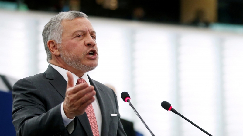 15/01/2020. Imagen de archivo del rey de Jordania Abdalá II hablando en el Parlamento Europeo. - Reuters