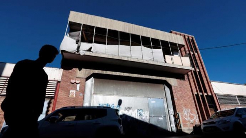 Nave abandonada donde se produjo la agresión sexual en Sabadell