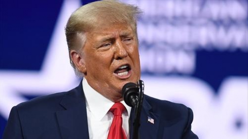 El ex presidente de los EE. UU., Donald Trump, habla durante la Conferencia de Acción Política Conservadora (CPAC) 2021 en el Hyatt Regency.