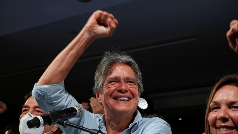 Guillermo Lasso y su mujer, Maria de Lourdes Alcivar, tras conocer los resultados de las elecciones.