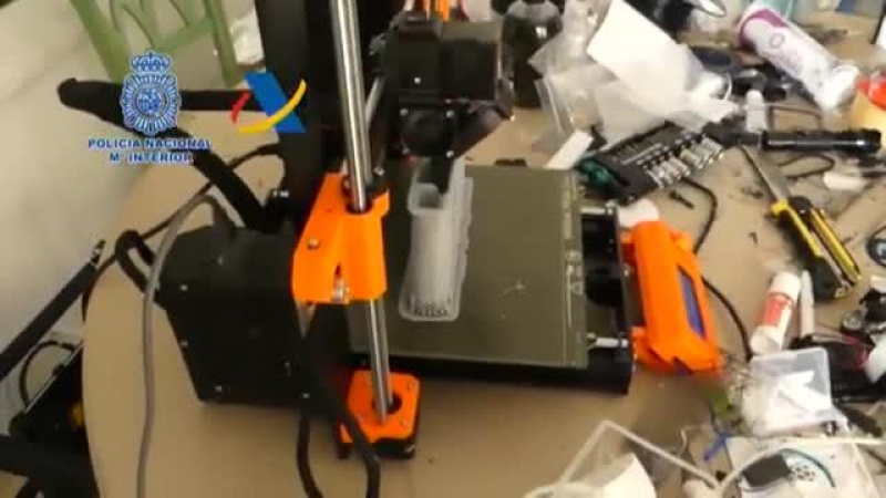 La Policía desmantela el primer taller ilegal de impresión de armas 3D de España