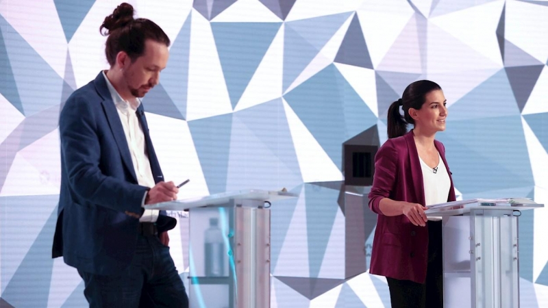 Los candidatos a la presidencia de la Comunidad de Madrid, Pablo Iglesias y Rocio Monasterio, durante el debate electoral en los estudios de Telemadrid. EFE / Juanjo Martín