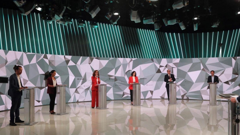 Los candidatos a la presidencia de la Comunidad de Madrid antes del inicio del debate.