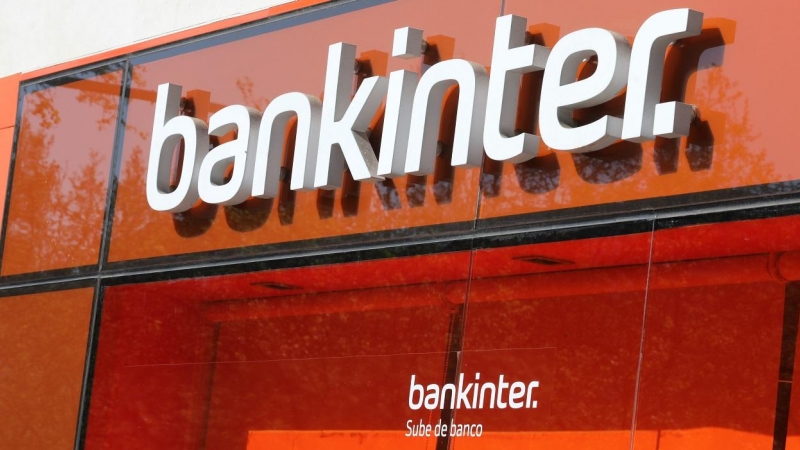 Letrero de Bankinter en una de las oficinas del banco en Madrid. E.P./Marta Fernández