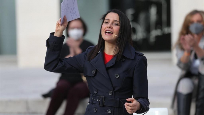 La presidenta de Ciudadanos, Inés Arrimadas, interviene durante un acto en Rivas Vaciamadrid este jueves.