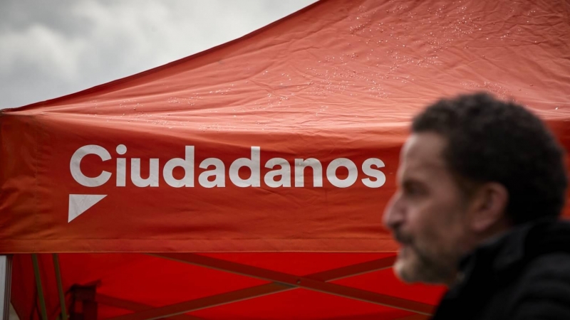 El candidato de Ciudadanos (Cs) a la presidencia de la Comunidad de Madrid, Edmundo Bal, durante una intervención en el Bosque Metropolitano, a 28 de abril de 2021.