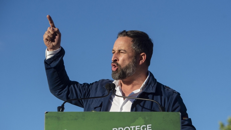 El presidente del partido, Santiago Abascal, durante un mitin del partido a 29 de abril de 2021, en Villanueva del Pardillo, Madrid (España).