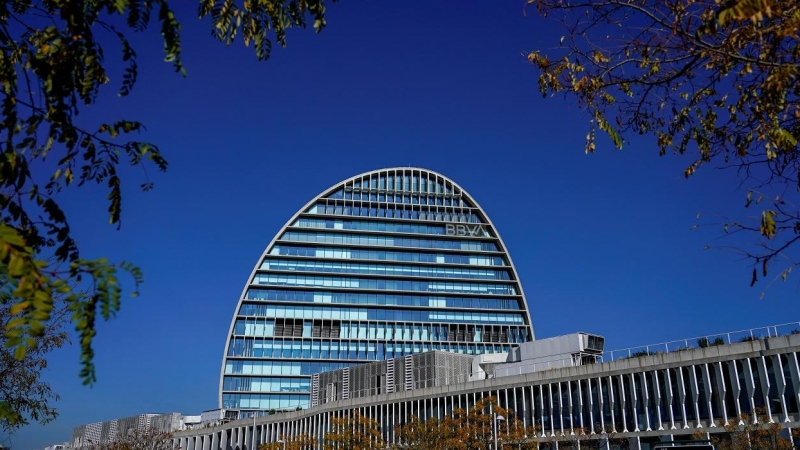 Edificio La Vela, la sede del BBVA en la zona norte de Madrid. REUTERS/Juan Medina